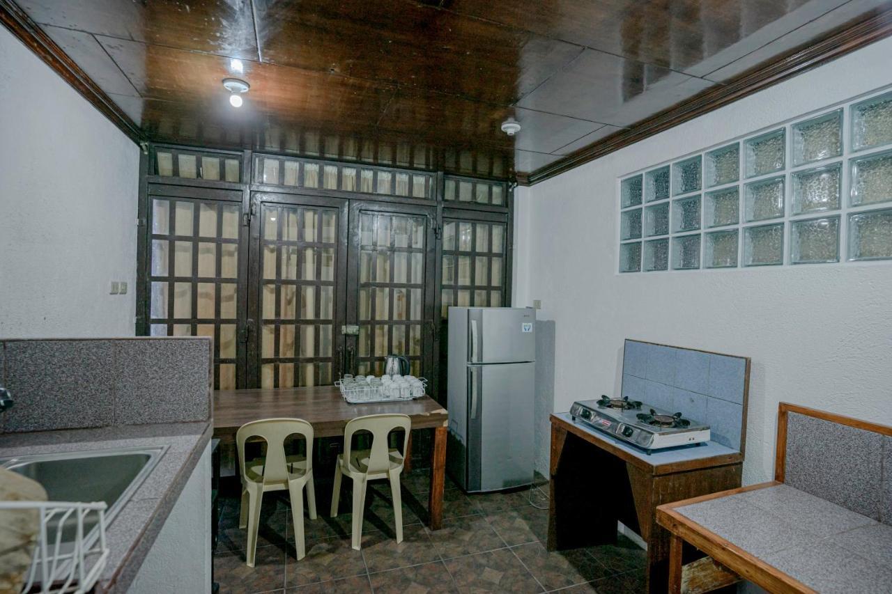 Oyo 760 Tiptop Vacation Homes Baguio City Екстер'єр фото